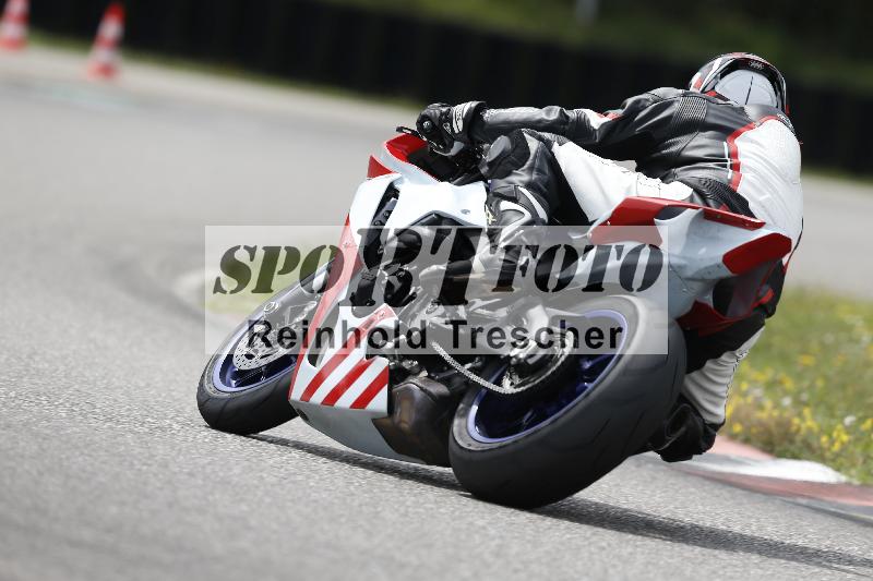 /37 28.07.2025 Dunlop Ride und Test Day ADR/Trackday Erfahren gelb Trackday schnell  rot/44